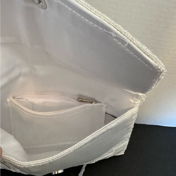 Mad by Design Mother of Pearl Beads Sequins Clutch or Handled White Spun Silk - Picture 9 of 13